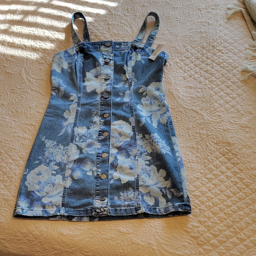 GAP Floral Denim Dress - Picture 1 of 4
